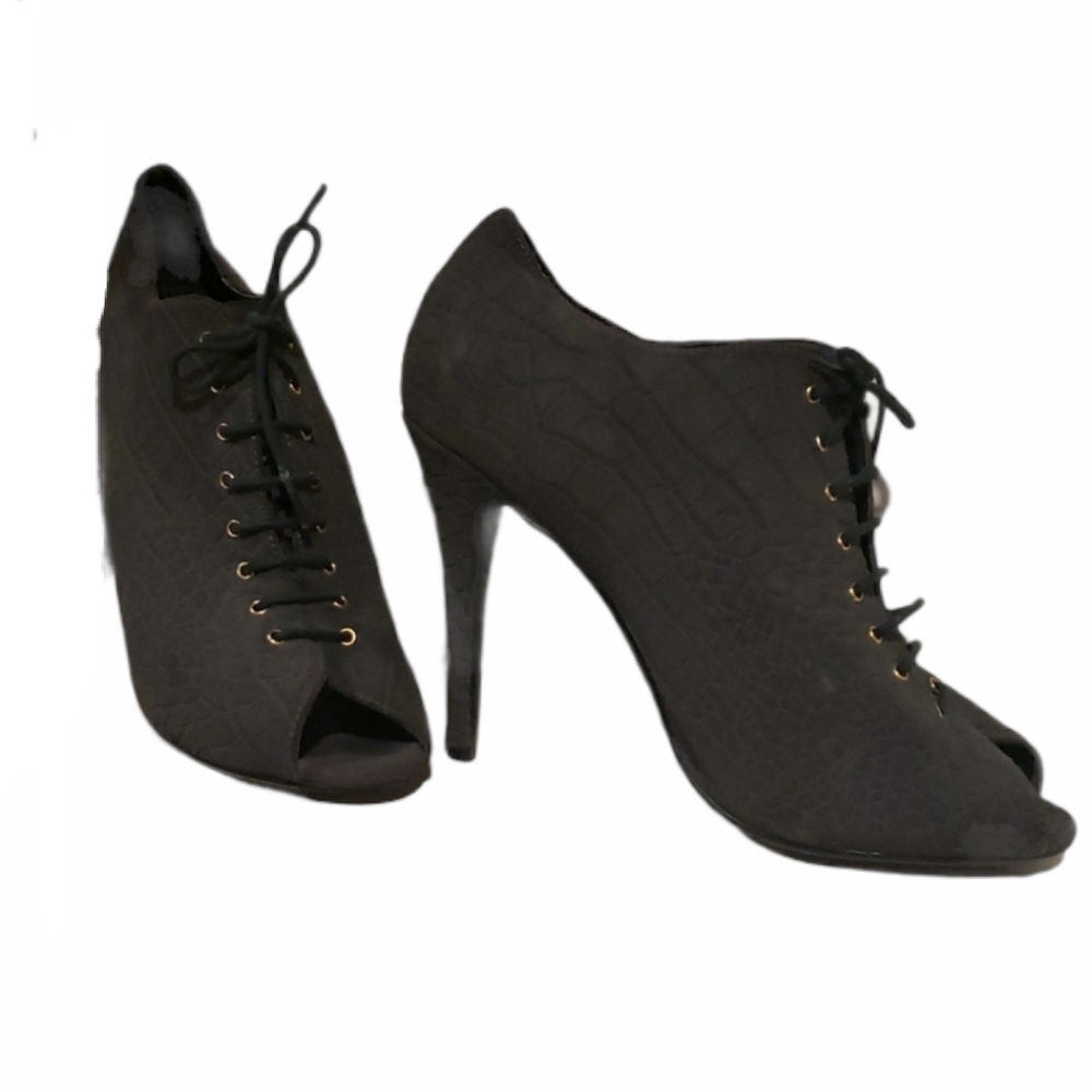 Colin Stewart Grey Stiletto Booties Size 9